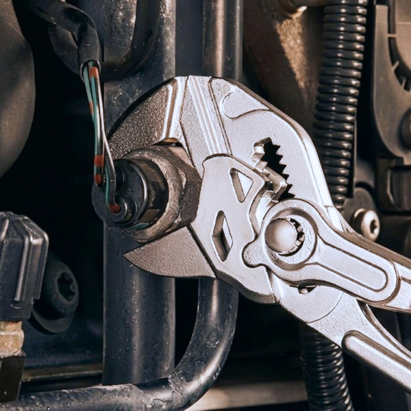 Flat Jaw Multi-Grip Pliers